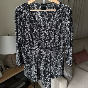 JTB Women’s Black/White V Neck Top - 3/4 Sleeve, Gathered Waist Size 12-14